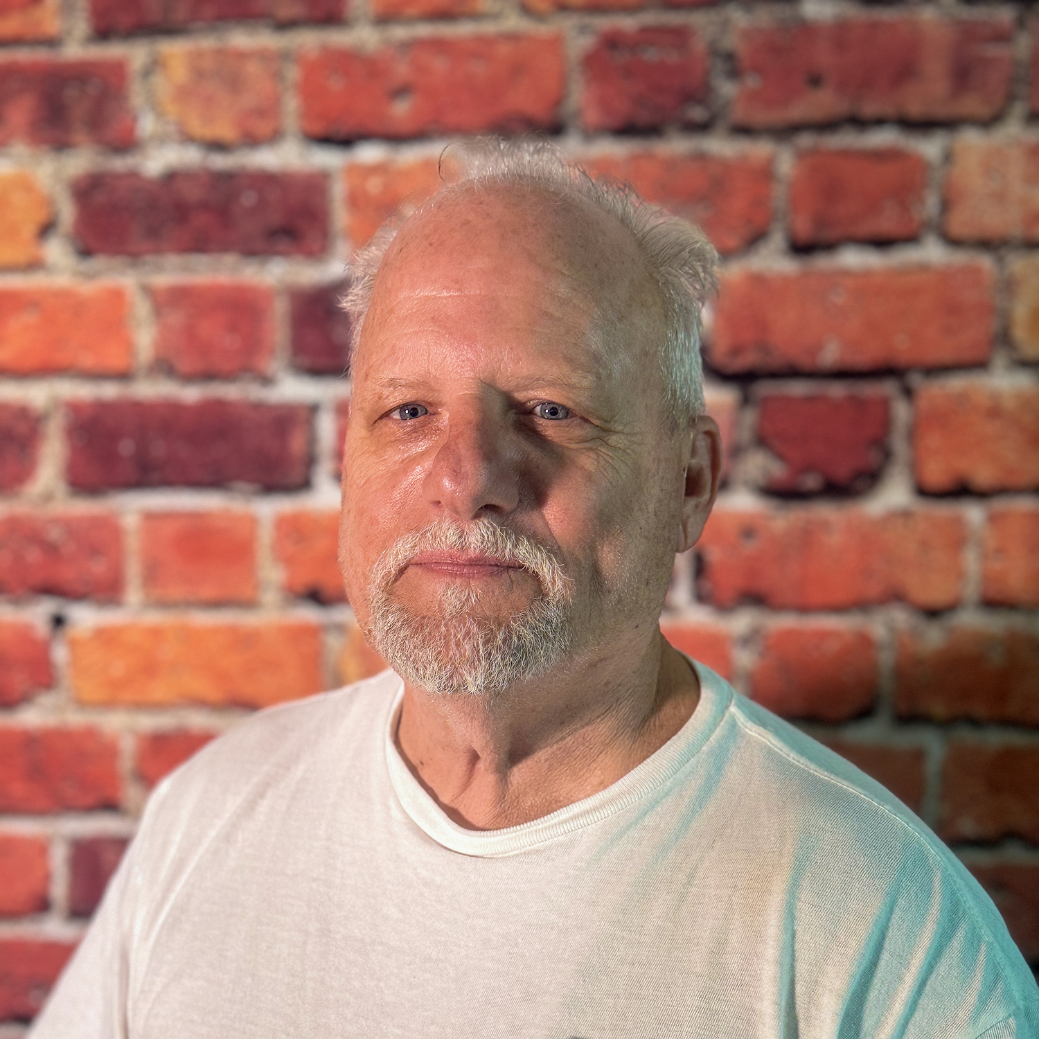 Bruce_Whitley Bruce Whitely